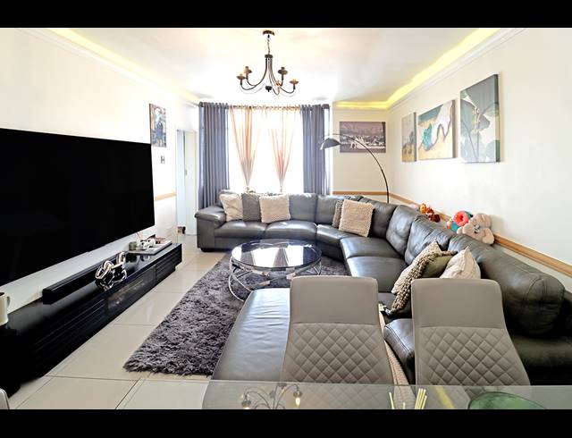 1.5 BEDROOM APARTMENT FOR SALE IN BEDFORD GARDENS